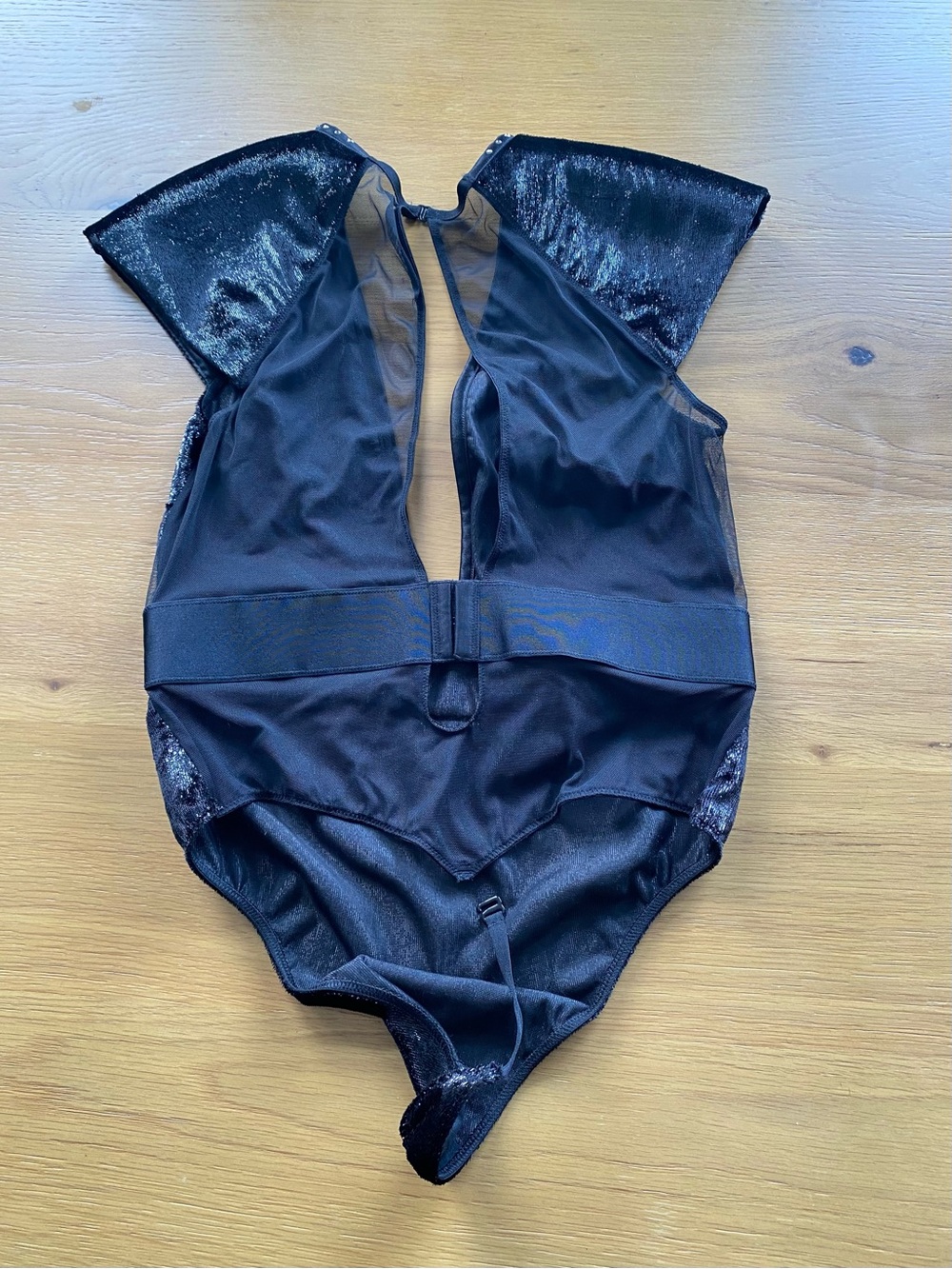 NEW Victoria's Secret Black Velvet Studded Plunge Bodysuit - Size M - Picture 3 of 4